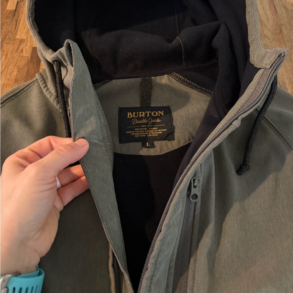 Burton Men's Green Hooded Jacket - Picture 2 of 4